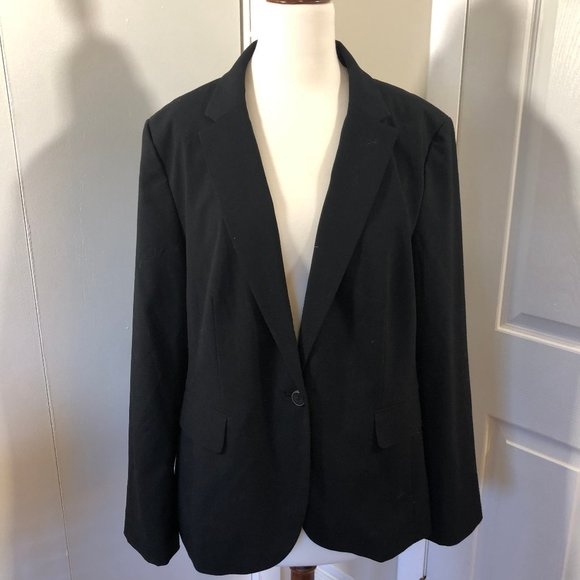 LOFT Jackets & Blazers - LOFT Classic Black Blazer